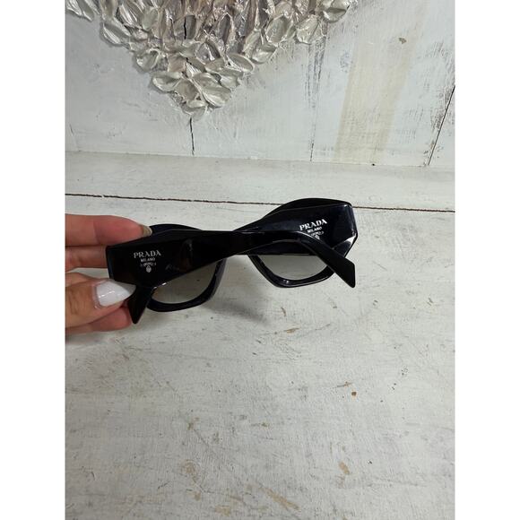 Prada Black/Grey Gradient SPR07Y 07Y 1AB-0A7 Symbole Cat-Eye Sunglasses - Picture 4 of 6